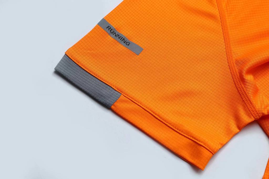 春夏新品 圓領(lǐng)短袖T恤 時尚運(yùn)動文化衫 細(xì)節(jié)展示與尺碼表